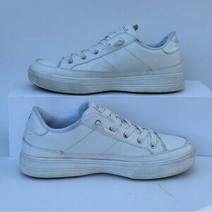 White Sketchers Shoes Women’s 9